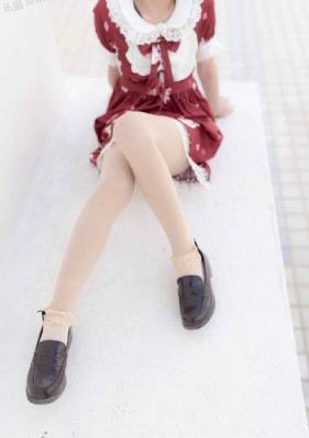 年轻的小婊2韩剧中文版_视频全集